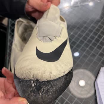 Nike Kalite Beklentisi Karşılanmadı: Çocuk Krampon Sorunu