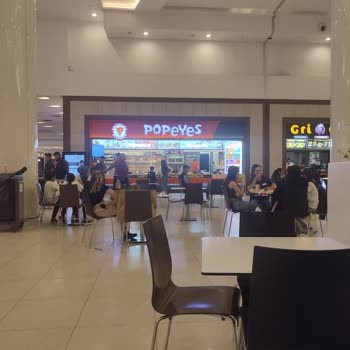 Popeyes 40 Dakika Bekletti Ve Yine Aç Kaldık.