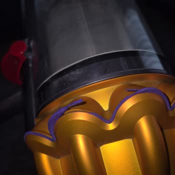 Dyson Mor Başlık Kısımlarında Deformasyon