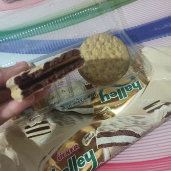 Ülker Halley Bisküvisinin İçi Boş