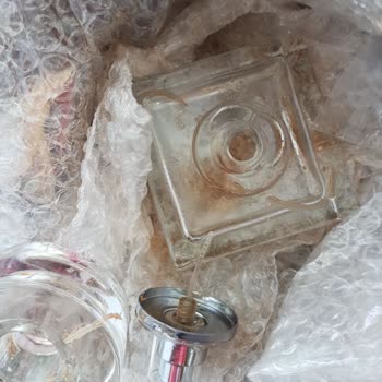 Aras Kargo Sardunya Şubesi-Kargoda Kırılan Parfüm