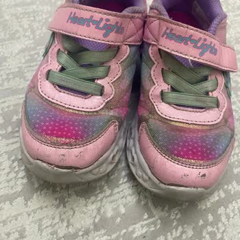 Skechers Garanti Kapsamındaki Ayakkabısının Arkasında Durmaması