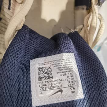 Nike Air Max Alpha Trainer 5, 6. Ayda Yırtıldı