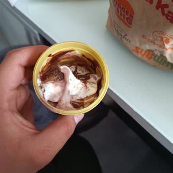 Burger King Pişmanlıktır Yine Paramızla Rezil Olduk