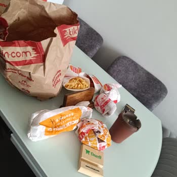 Burger King Pişmanlıktır Yine Paramızla Rezil Olduk