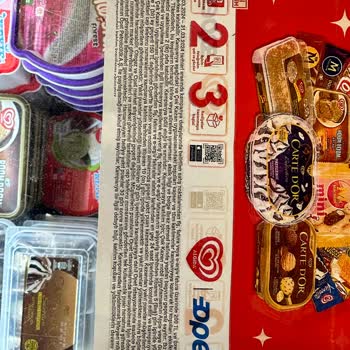 Biten Kampanya Broşürlerini Sergileyen Algida Bizi Yanlış Yönlendiriyor