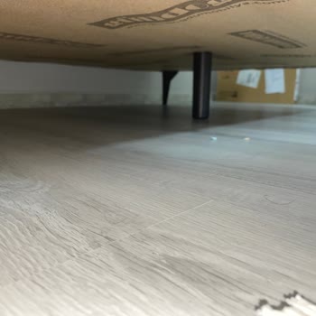 Gündoğdu Mobilya Kırık Ayaklar, Kırılan Kalpler