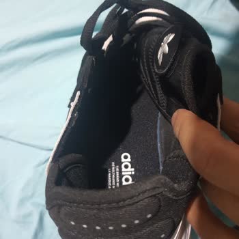 adidas Orjinalliğinden Şüphe Duyuyorum