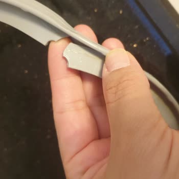 Korkmaz Mutfak Eşyaları Lastik Parçalandı Tencere Kapağı Hava Kaçırıyor