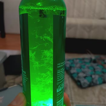 Procsin Sıvının İçinde Bir Şey Var