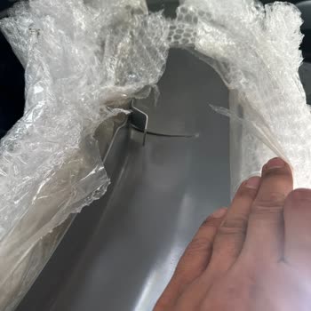 Paketleme Şartları Kötü Olması Sebebiyle Otomobil Parçam Kırık