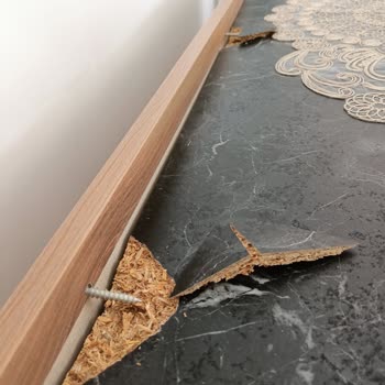 Ergül Mobilya Yemek Takımının Konsolu Çöktü