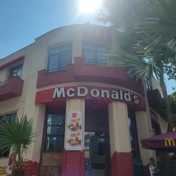 McDonald's Denizli Çınar Şubesindeki Personelden Yakışıksız Tavırlar!