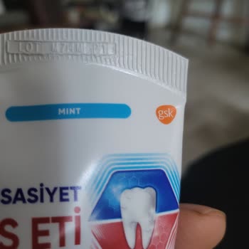 Sensodyne Macunu Kurumuş Plastik Kıvamında Çıktı