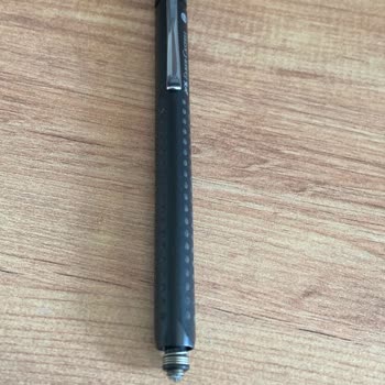 Faber Castell Kalemin Uç Kısmı Kırıldı