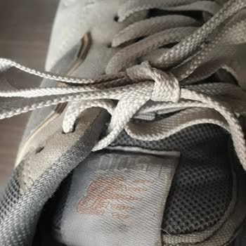 New Balance Ayakkabılarda Domuz Derisi Kullanılması