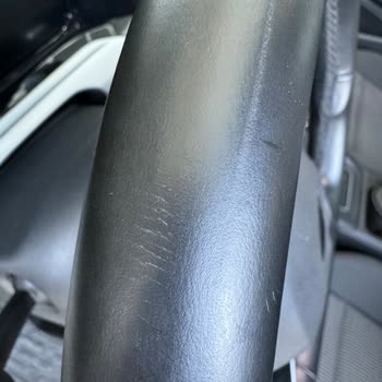 Volkswagen Araç Direksiyon Simidi Derisindeki Çatlaklar Ve Garanti Süreci Şikayeti