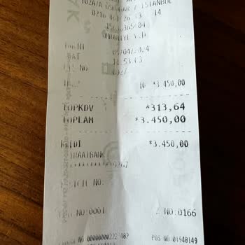 Yavuz Optik Ümraniye'de İki Eczane Arasında Büyük Fiyat Farkı