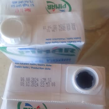 Pınar Et ve Süt 4lü 1 Litrelik Sütleri Bozuk. Hatanızı Telafi Edin Lütfen Bekliyorum.