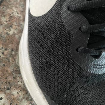 Deichmann Nike Ayakkabı 4 Ayda Yırtıldı