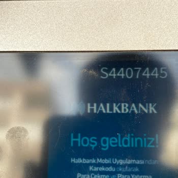 Halkbank ATM'si Paramı Yuttu
