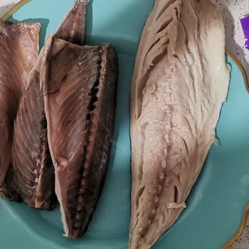 Balık Dünyası Yeni Tarihli Ürüne Eski Ürün Yerleştirmiş