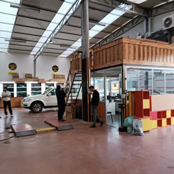 Zirve Oto Kaporta Boya İşinin Ehli Bir Yer Kesinlikle Değil