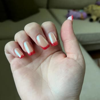Eylül Öztürk Nail Spa Protez Tırnak Pişmanlığı