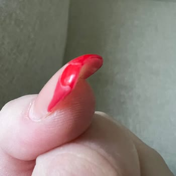 Eylül Öztürk Nail Spa Protez Tırnak Pişmanlığı