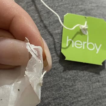 Herby Harb Marka Bitki Çayının İçinden Kıl Çıktı Bu Marka Kullanılmasın