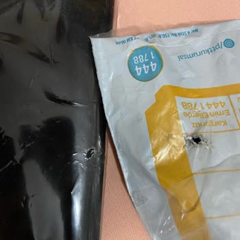 PTT Kargo Paketinde Sigara Yanıkları