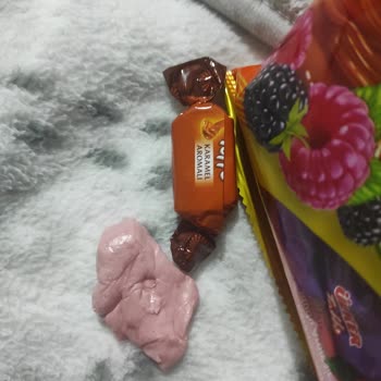 Ülker Toffe Karışık Yumuşak Şekerlemenin İçinden Paketlenmemiş Şeker