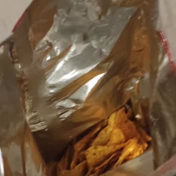 BİM Aldığım Cips Yenmiş Ve Ağzı Bantlanmıştı