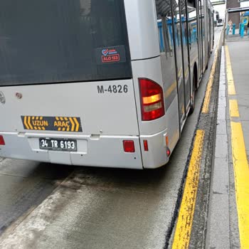 07.04.2024 Saat 10:20 Mecidiyeköy Durağı Metrobüs Şoförü Hakkında