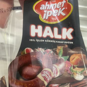 Ahmet İpek Sucuklarının İçinden Kıkırdak Çıktı Ve Tadı Çok Kötü.