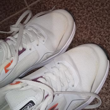 Lotto Ayakkabıdan Sarı Renk Çıkıyor