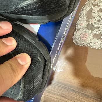 Skechers Benim İçin İlk Ve Son Deneyim Oldu.