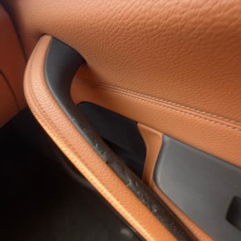 BMW G30 Kronik Kapı Kolu Erimesi