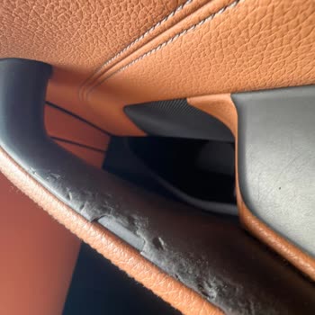 BMW G30 Kronik Kapı Kolu Erimesi