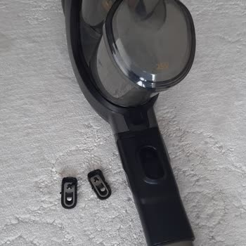 PHILIPS Ev Aletleri Philips 8000 Serisi Dikey Süpürge Başlık Değişen Parça Kırılıyor