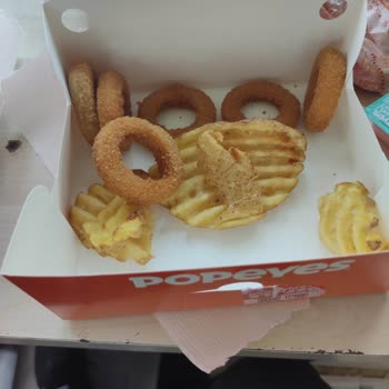 Popeyes Kemikli Sandviç İsteyenler