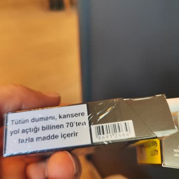 Philip Morris Marlboro Red Sigara Yeşeriyor.