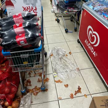 A101 Şubesi İçler Acısı Personel Umursamaz