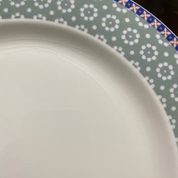 Schafer'dan Çeyize Aldığım Üründe Durdukça Çatlaklar Oluştu