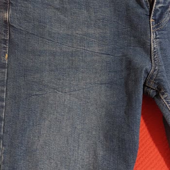 Koton Yıkanan Kot Pantolonda Yaşanan Renk Akması Sorunu