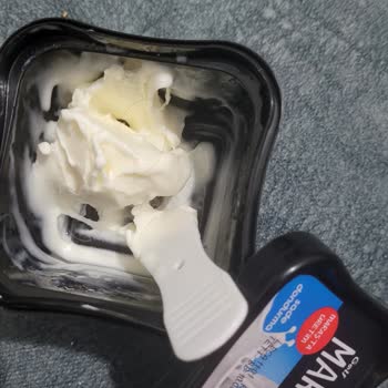 Golf Dondurma Kutudan Saç Çıktı