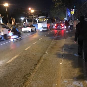 İstanbul Minibüsçüler Odası Topkapı Pazariçi Minibüs Yolcu Almıyor Saat 10.05 De Gerçekleşen Olay