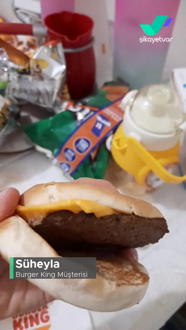 Burger King Hamburger Yanlış Geldi videonun kapak resmi