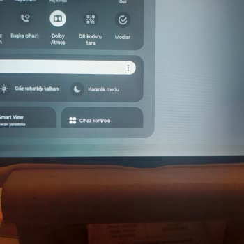 Samsung Galaxy TAB A9plus Ekranda Çizgilenmeler