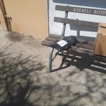 Sürat Kargo Paketimi Kapımın Önüne Atıp Gitmişler